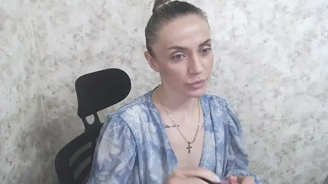 Snapshot of MerryRose33 chatting on July 2026 06:21:02 PM MerryRose33 online show from July 2026 06:21:02 PM