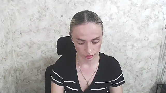 Snapshot of MerryRose33 chatting on July 2026 06:57:02 PM MerryRose33 online show from July 2026 06:57:02 PM
