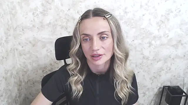 Snapshot of MerryRose33 chatting on July 2026 06:54:02 PM MerryRose33 online show from July 2026 06:54:02 PM