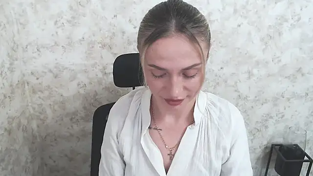 Snapshot of MerryRose33 chatting on July 2026 05:33:02 PM MerryRose33 online show from July 2026 05:33:02 PM