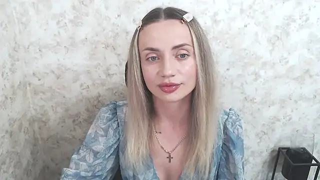 Snapshot of MerryRose33 chatting on July 2026 07:45:01 PM MerryRose33 online show from July 2026 07:45:01 PM