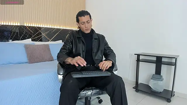 Damian romanoff  online show from July 2026 12:34:01 PM