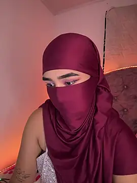 Snapshot of Aisha-Zayed chatting on July 2026 06:10:02 PM Aisha-Zayed online show from July 2026 06:10:02 PM