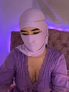 Snapshot of Aisha-Zayed chatting on July 2026 11:31:01 PM Aisha-Zayed online show from July 2026 11:31:01 PM