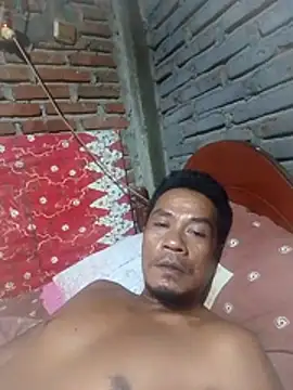 Snapshot of maxwel20 chatting on July 2026 05:16:02 PM maxwel20 online show from July 2026 05:16:02 PM