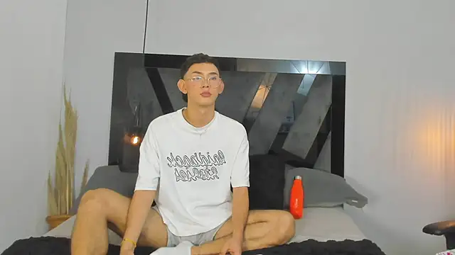 velvetkai online show from August 2026 04:11:01 PM