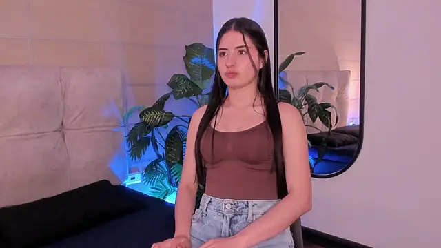 Milii Rose online show from July 2026 07:49:02 PM