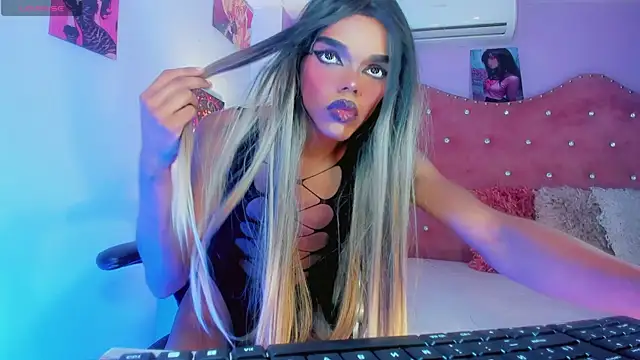 CARLY-FOX online show from July 2026 09:42:01 PM