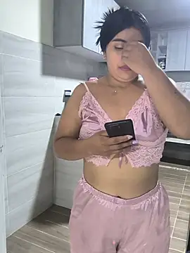 Snapshot of EmiliaRainboow chatting on July 2026 03:00:02 AM EmiliaRainboow online show from July 2026 03:00:02 AM