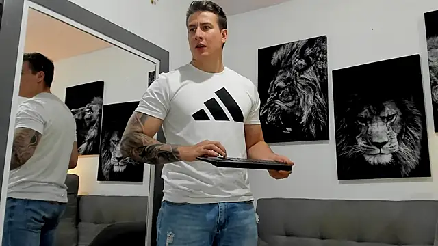 AlexHarrington online show from July 2026 11:22:01 PM