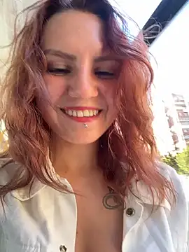 Snapshot of -stray-cat- chatting on July 2026 04:29:01 AM -stray-cat- online show from July 2026 04:29:01 AM