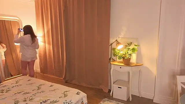 sophiyou online show from July 2026 04:38:02 PM