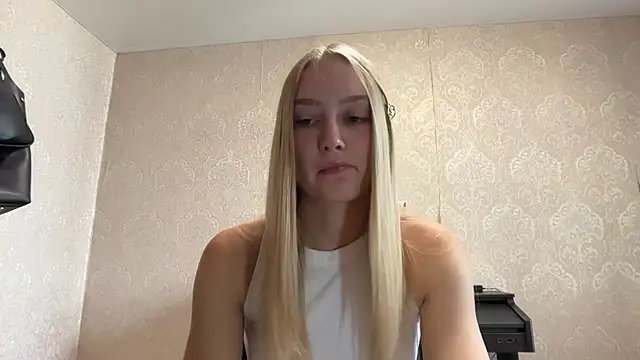 blondegirl2026 online show from July 2026 09:35:01 AM