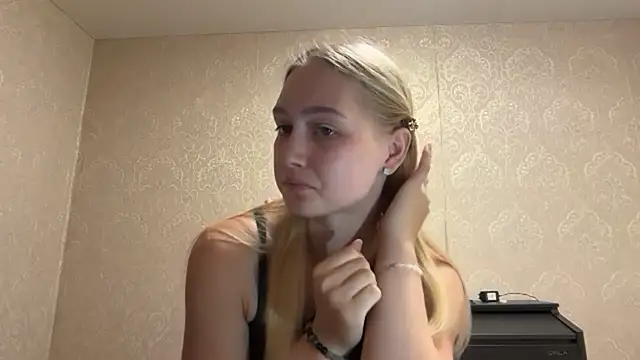 blondegirl2026 online show from July 2026 10:39:01 AM