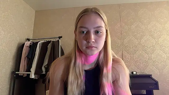 blondegirl2026 online show from July 2026 03:10:01 PM