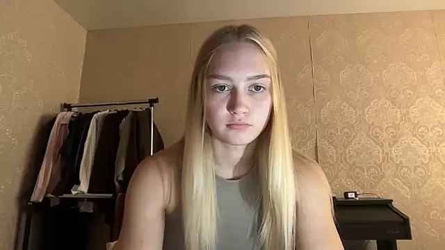 blondegirl2026 online show from July 2026 07:50:01 AM