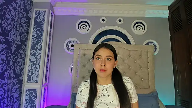 zoe pettite   online show from July 2026 03:32:01 AM