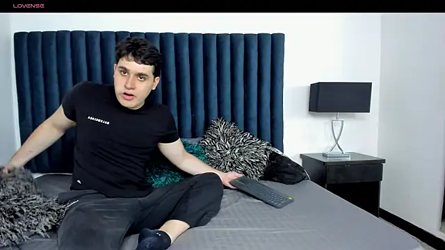 Sam Roos online show from July 2026 08:48:01 PM