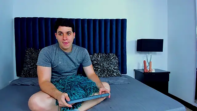 Sam Roos online show from July 2026 07:40:02 PM