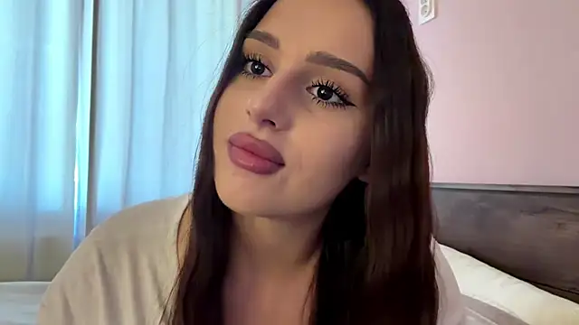 Leylanda online show from July 2026 03:19:02 PM