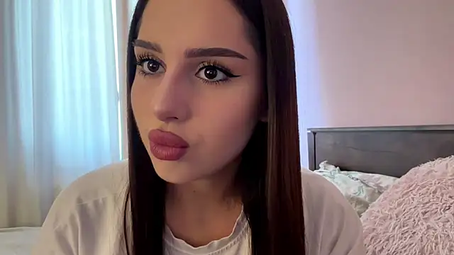 Leylanda online show from July 2026 02:43:01 PM