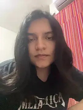 petitelatino online show from July 2026 04:59:02 AM