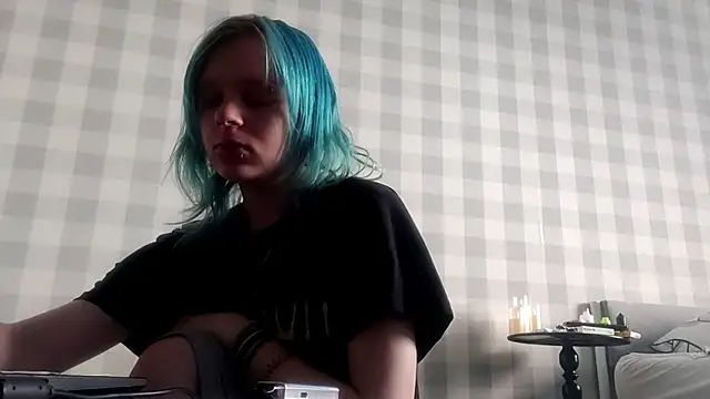 ZolaCoonradt online show from July 2026 05:11:01 AM