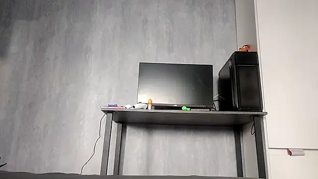 ZolaCoonradt online show from July 2026 05:47:01 AM
