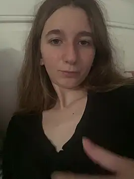 Snapshot of Valeria-mis chatting on July 2026 01:04:02 PM Valeria-mis online show from July 2026 01:04:02 PM