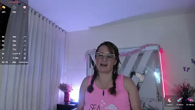 cristal laurentt online show from July 2026 02:05:02 AM