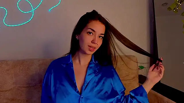 MollyGilberg online show from July 2026 06:18:02 AM