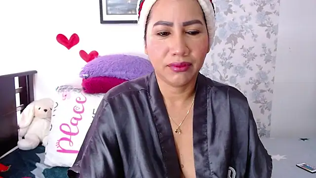 Snapshot of vanessacuter chatting on July 2026 04:31:02 PM vanessacuter online show from July 2026 04:31:02 PM