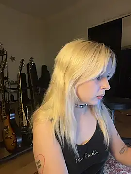 viviennedoll online show from July 2026 10:11:01 PM