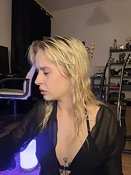 viviennedoll online show from July 2026 10:34:01 PM