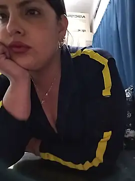 YINNA  24 online show from July 2026 01:56:01 AM