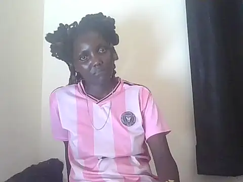 Snapshot of Black_beautygirlll chatting on July 2026 11:01:02 PM Black beautygirlll online show from July 2026 11:01:02 PM