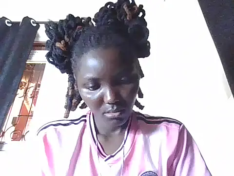 Snapshot of Black_beautygirlll chatting on July 2026 06:18:01 AM Black beautygirlll online show from July 2026 06:18:01 AM