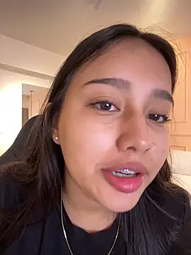 Snapshot of BELLA_GAITAN_ chatting on July 2026 11:09:02 AM BELLA GAITAN online show from July 2026 11:09:02 AM