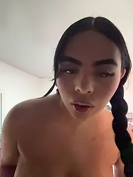 Aylin Fox online show from July 2026 07:09:01 PM