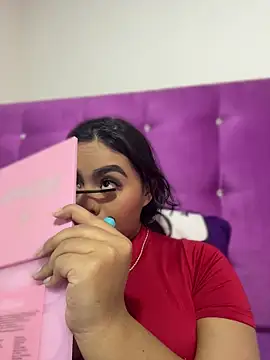 Aylin Fox online show from July 2026 07:16:01 PM