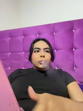 Aylin Fox online show from July 2026 07:12:02 PM