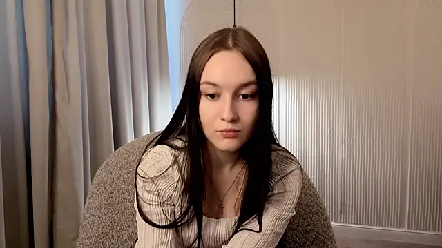 RennaBodziony online show from July 2026 03:00:02 PM