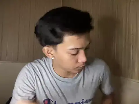 YourcumBoy77 online show from July 2026 01:25:02 PM
