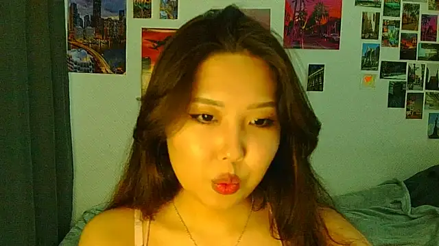 Kim Ella online show from July 2026 06:40:01 PM