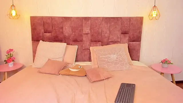 SamanthaFairyy online show from July 2026 12:48:02 PM