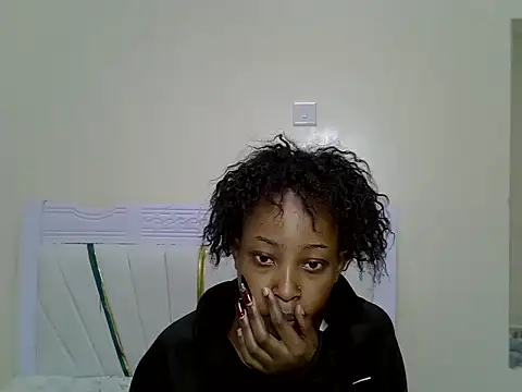 PetiteNoirrr online show from July 2026 12:42:01 AM