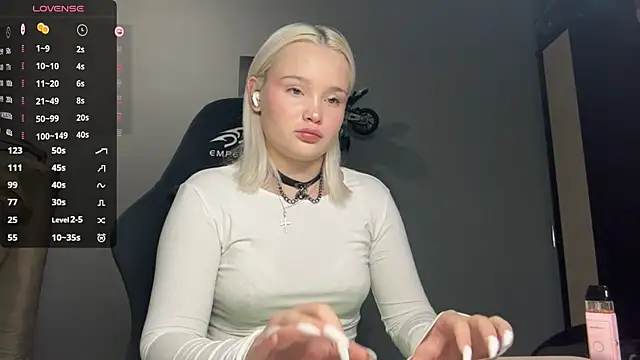 JoleneDorow online show from July 2026 01:19:02 AM
