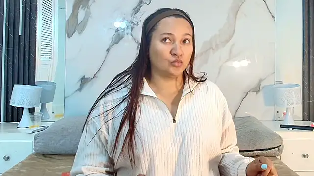 Honey-Hips online show from July 2026 11:36:02 AM