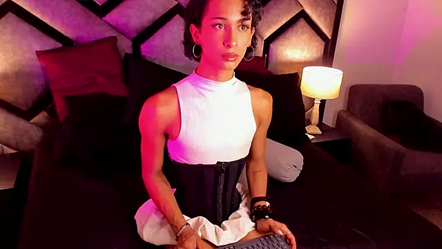 MilanDuval online show from July 2026 07:30:02 PM