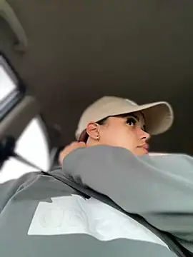 Snapshot of AliceStarshine chatting on February 2025 09:54:01 PM AliceStarshine online show from February 2025 09:54:01 PM